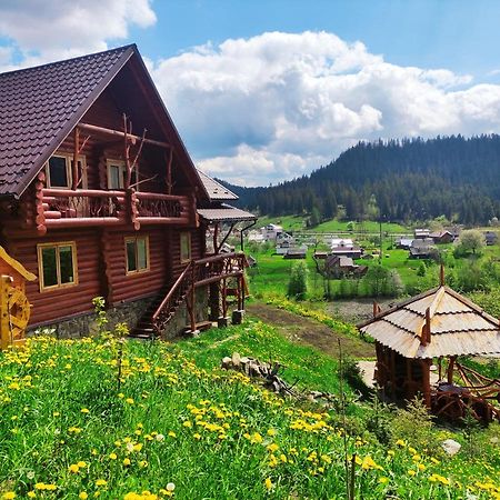 Дерев'Яний Котедж "Казка" Yaremche Bagian luar foto
