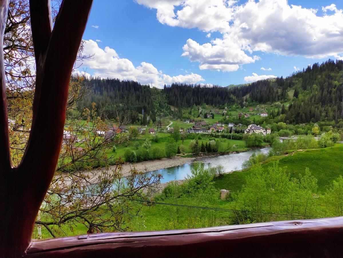 Дерев'Яний Котедж "Казка" Yaremche Bagian luar foto