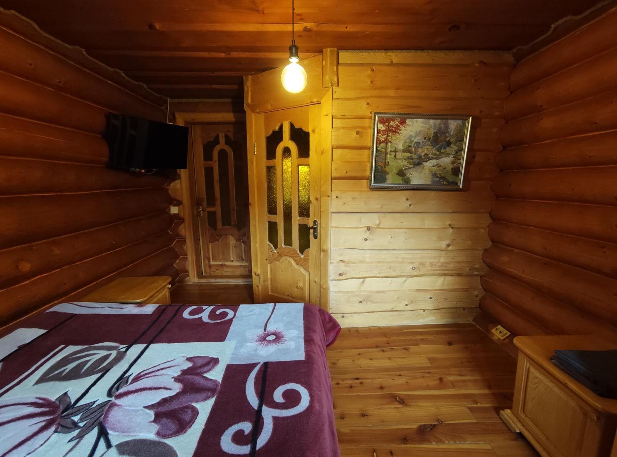 Дерев'Яний Котедж "Казка" Yaremche Bagian luar foto